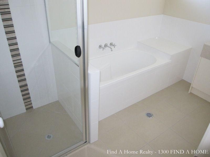 9 Spoonbill Court, Lowood QLD 4311