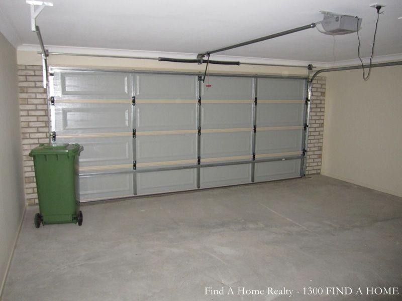 9 Spoonbill Court, Lowood QLD 4311