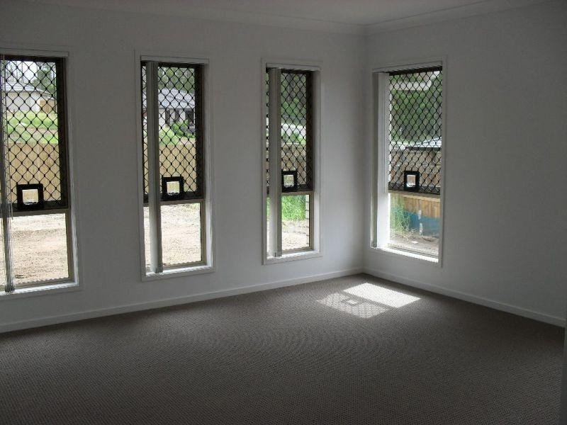 5 Shamrock  Court, Chuwar QLD 4306