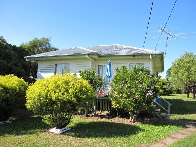 13 Rex  Street EASTERN HEIGHTS 4305, Eastern Heights QLD 4305