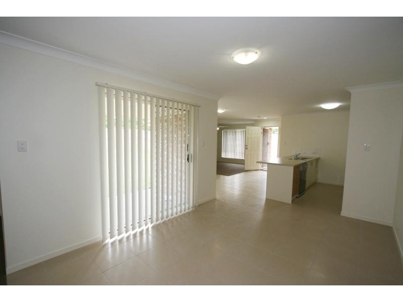 4 Sandpiper Drive, Lowood QLD 4311
