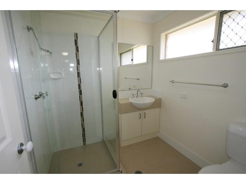 4 Sandpiper Drive, Lowood QLD 4311