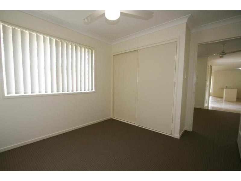 4 Sandpiper Drive, Lowood QLD 4311