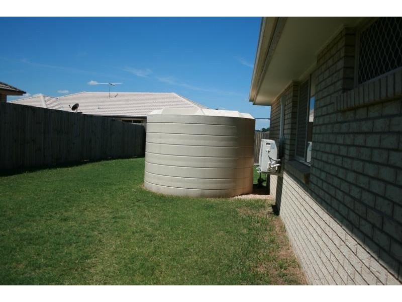 4 Sandpiper Drive, Lowood QLD 4311
