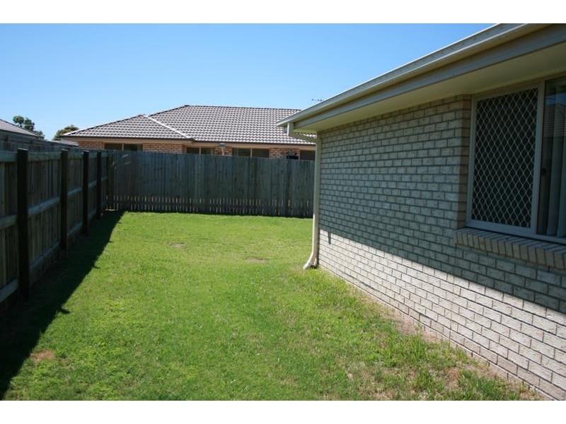 4 Sandpiper Drive, Lowood QLD 4311