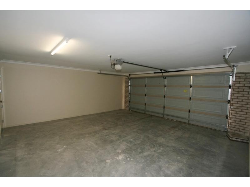 11 Chanel Court, Wulkuraka QLD 4305