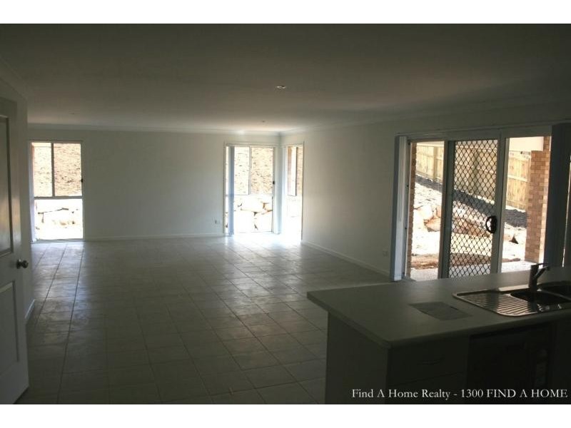 13 Armani Avenue, Wulkuraka QLD 4305