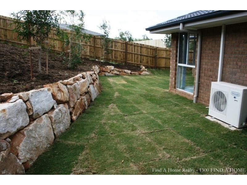 13 Armani Avenue, Wulkuraka QLD 4305