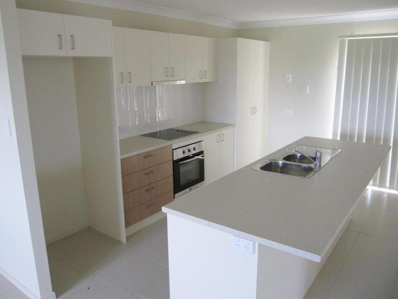 8 Stathis Place BUNDAMBA 4304, Bundamba QLD 4304