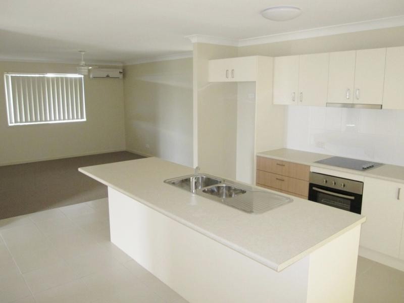 8 Stathis Place BUNDAMBA 4304, Bundamba QLD 4304