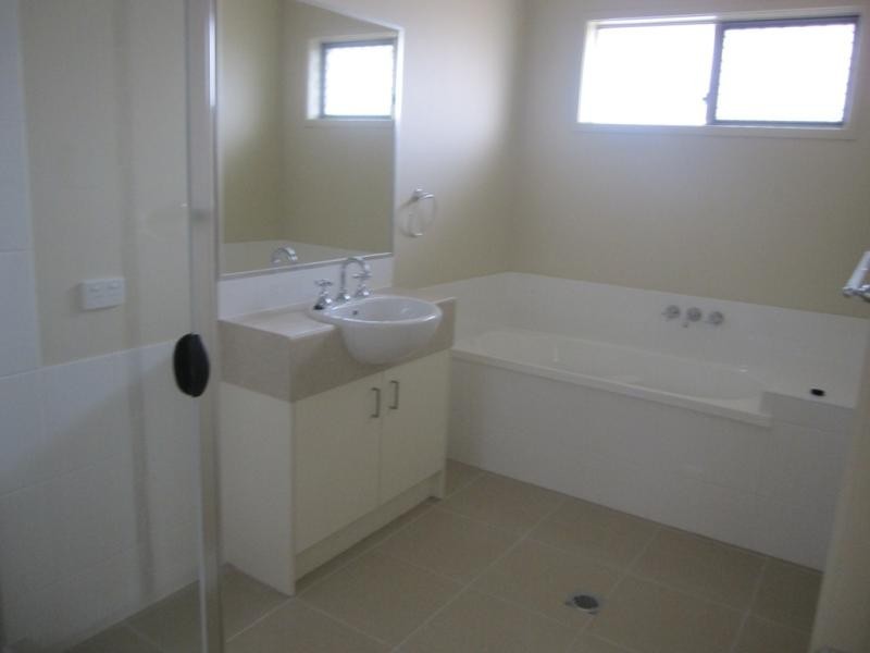 3 Chanel Court, Wulkuraka QLD 4305