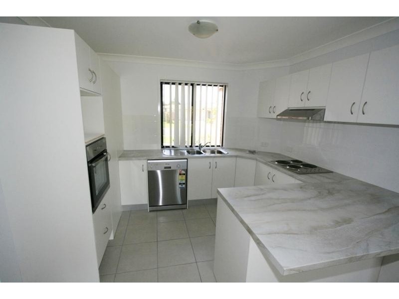 23 Sandpiper Drive, Lowood QLD 4311