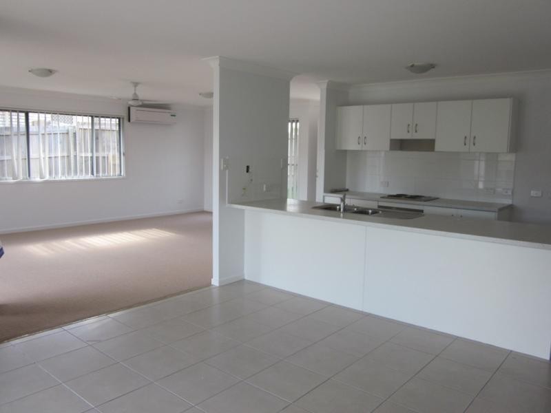 31 Spoonbill Court, Lowood QLD 4311