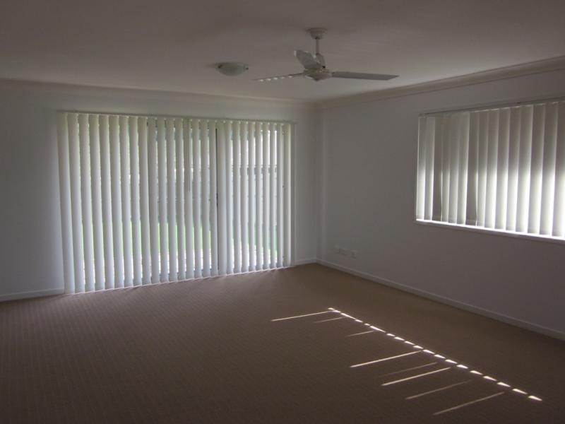 31 Spoonbill Court, Lowood QLD 4311