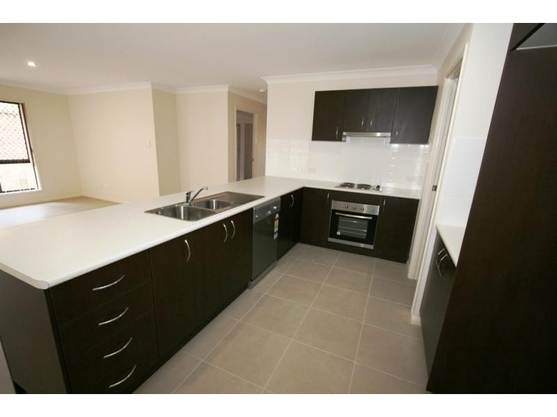 42 Drysdale Place, Brassall QLD 4305