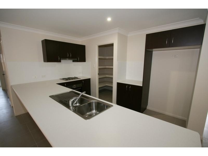 42 Drysdale Place, Brassall QLD 4305