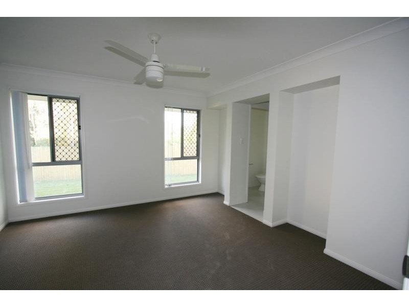 18 Armani Avenue, Wulkuraka QLD 4305
