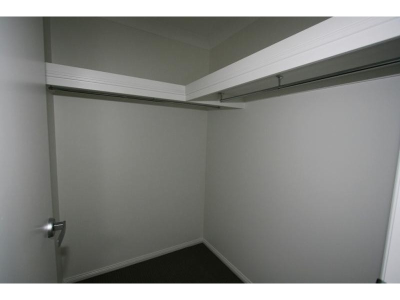 18 Armani Avenue, Wulkuraka QLD 4305