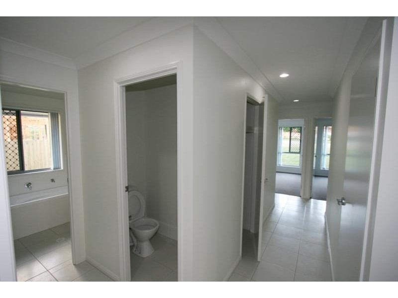 18 Armani Avenue, Wulkuraka QLD 4305