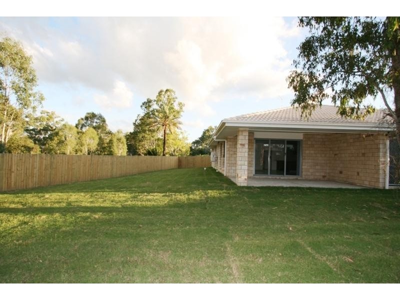 18 Armani Avenue, Wulkuraka QLD 4305
