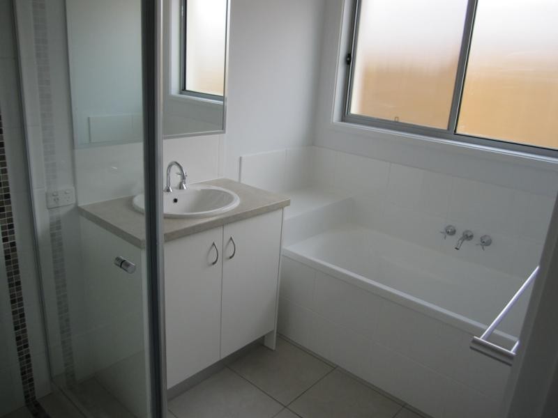 6 Brolga Street, Lowood QLD 4311