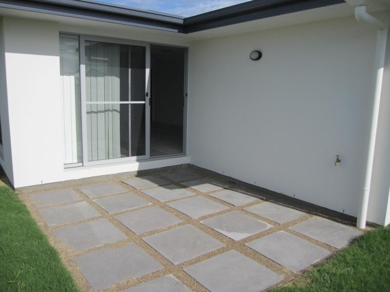 6 Brolga Street, Lowood QLD 4311