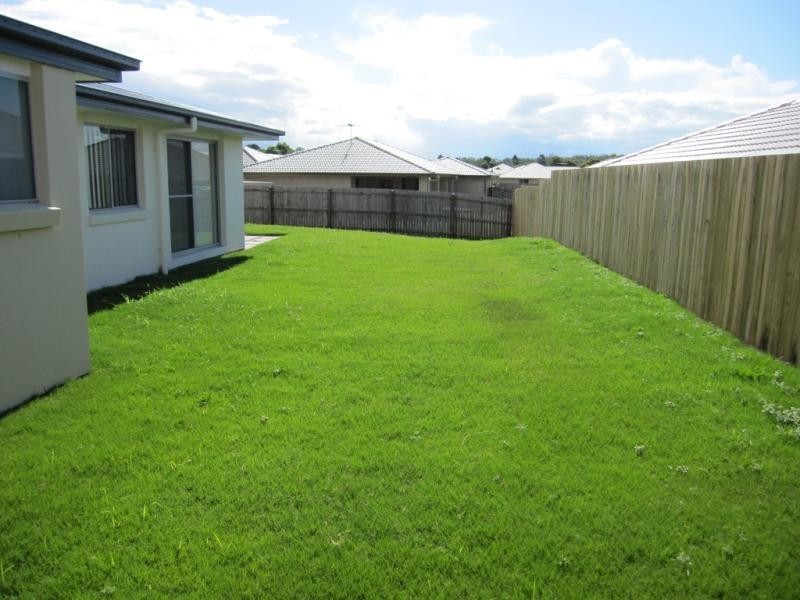 6 Brolga Street, Lowood QLD 4311