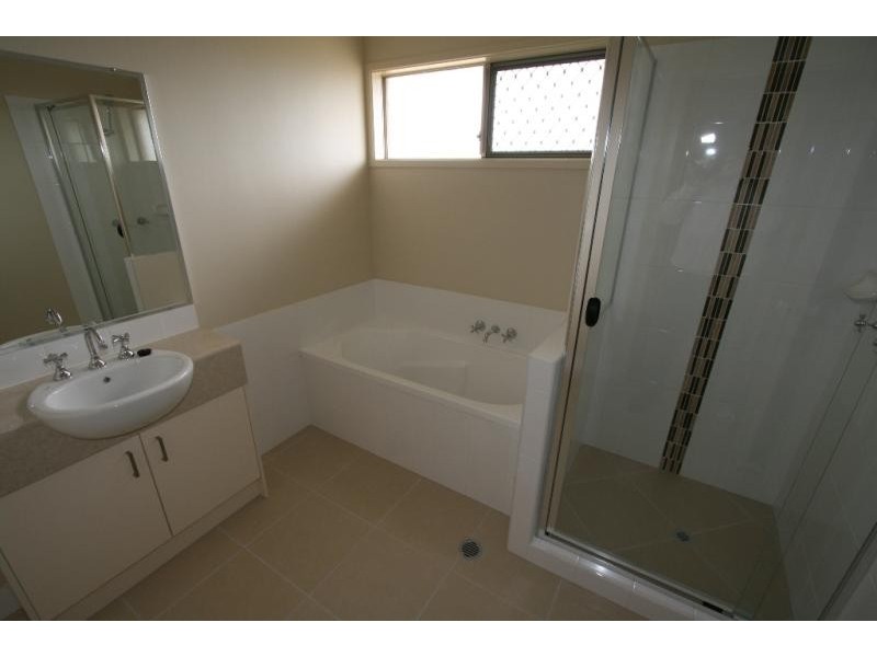 12 Habben Court, Bundamba QLD 4304