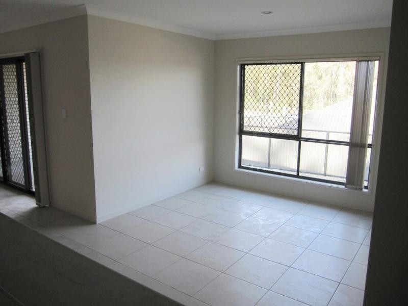5 Kate Court, Chuwar QLD 4306