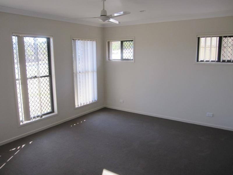 5 Kate Court, Chuwar QLD 4306