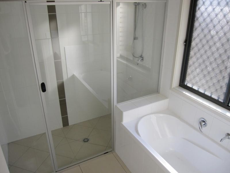 5 Kate Court, Chuwar QLD 4306