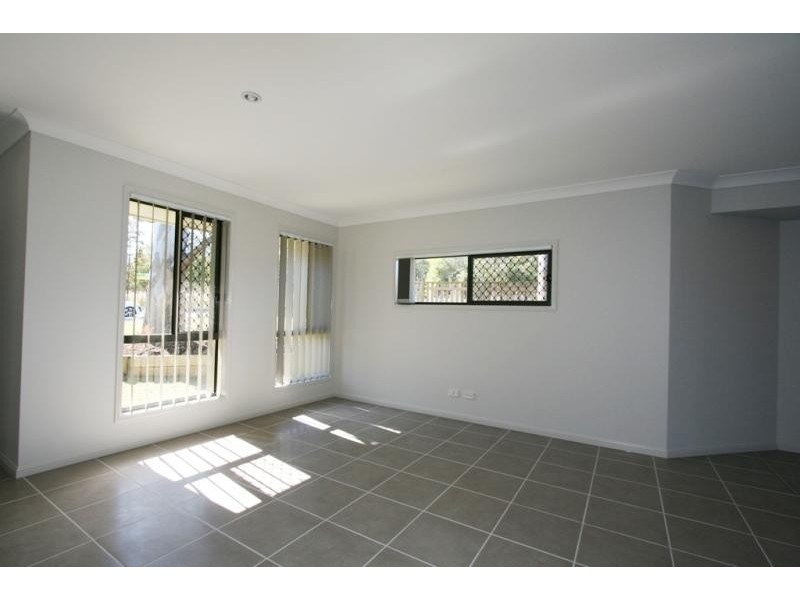 2 Drysdale Place BRASSALL 4305, Brassall QLD 4305