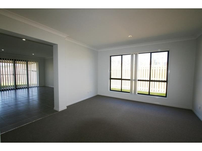 5 Fiery Street BRASSALL 4305, Brassall QLD 4305