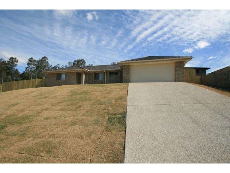 17 Armani Avenue, Wulkuraka QLD 4305