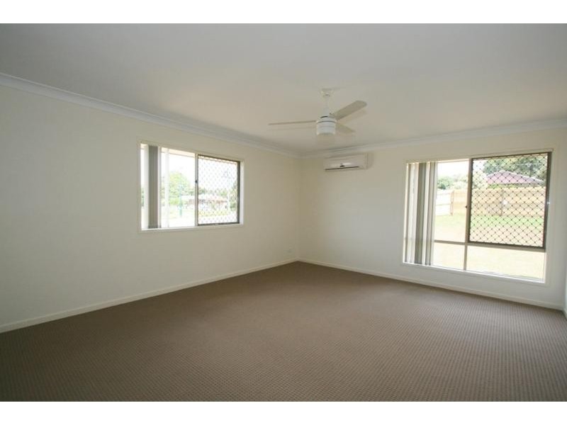 17 Armani Avenue, Wulkuraka QLD 4305