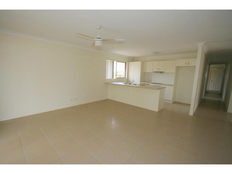 17 Armani Avenue, Wulkuraka QLD 4305