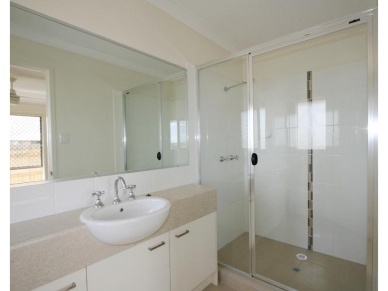 17 Armani Avenue, Wulkuraka QLD 4305