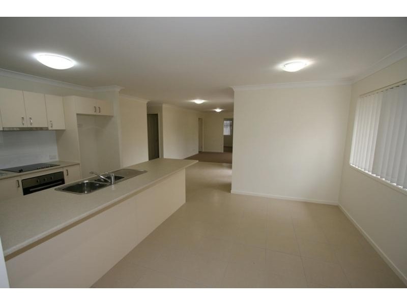 16 Drysdale Place, Brassall QLD 4305