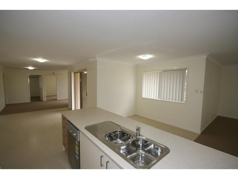 16 Drysdale Place, Brassall QLD 4305