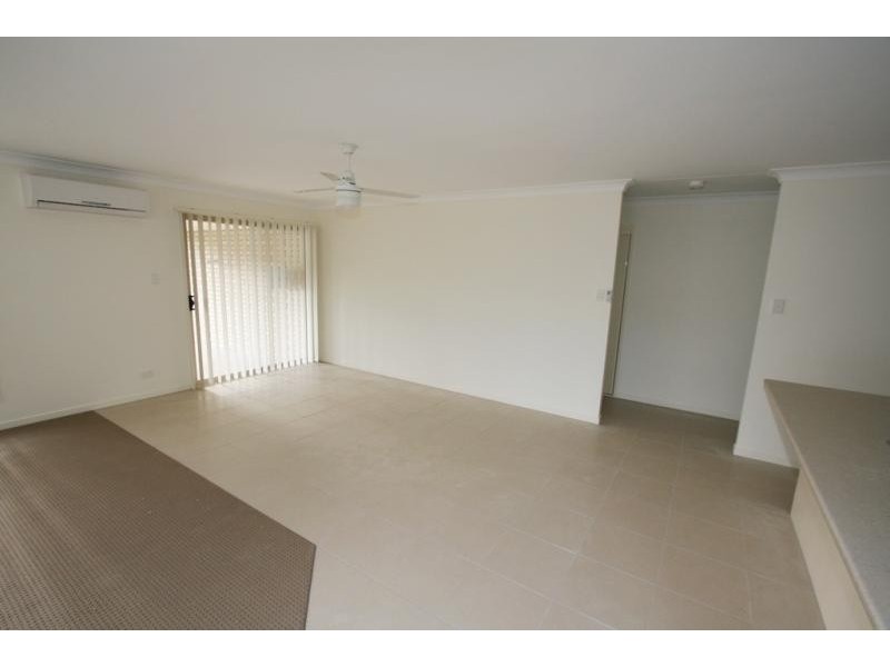 84 High Street, Blackstone QLD 4304