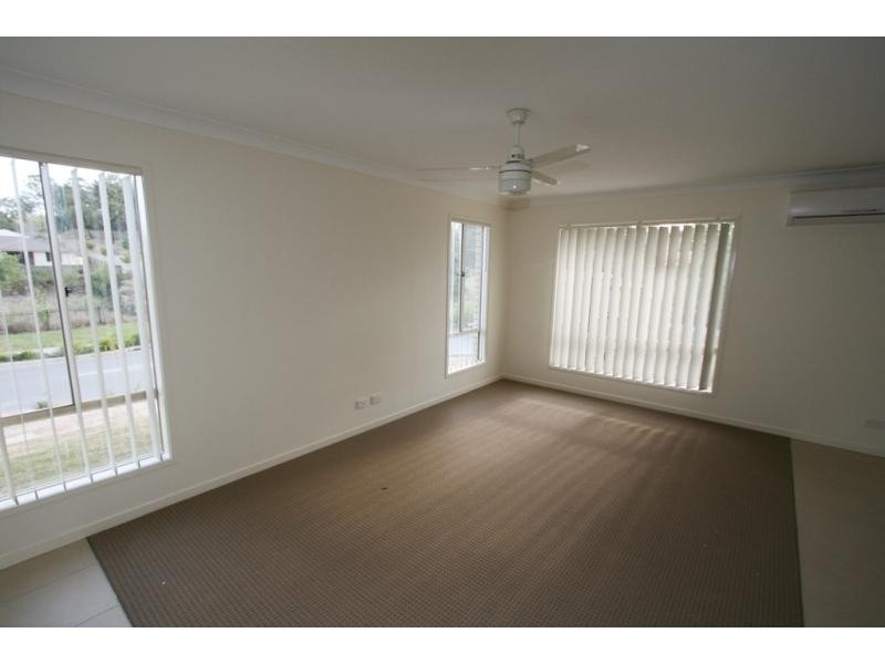 84 High Street, Blackstone QLD 4304