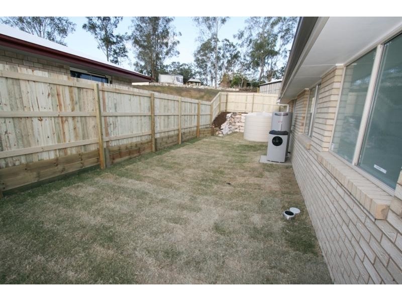 84 High Street, Blackstone QLD 4304