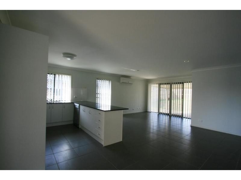 17 Aramac Street BRASSALL 4305, Brassall QLD 4305