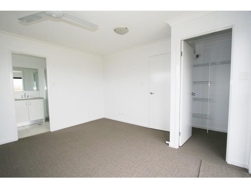 7 Brolga Street, Lowood QLD 4311