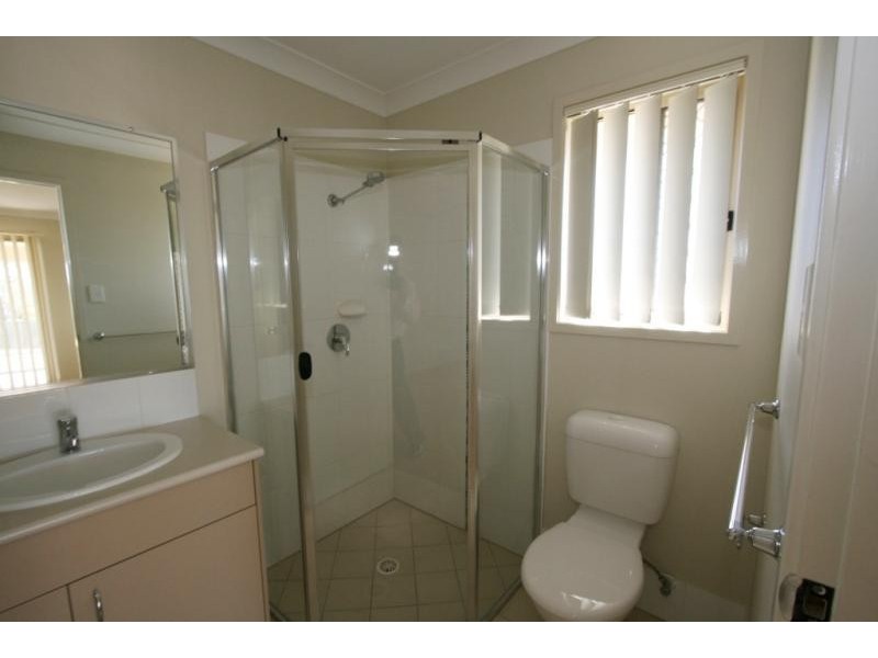 4 Dior Place, Wulkuraka QLD 4305