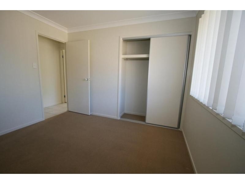 4 Dior Place, Wulkuraka QLD 4305