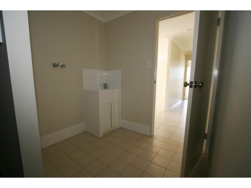 4 Dior Place, Wulkuraka QLD 4305
