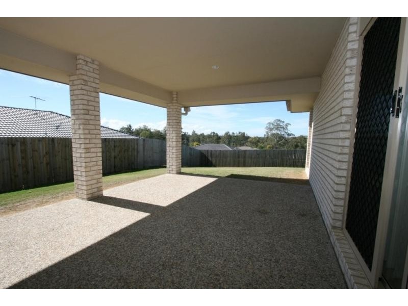 4 Dior Place, Wulkuraka QLD 4305