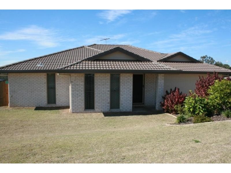 4 Dior Place, Wulkuraka QLD 4305