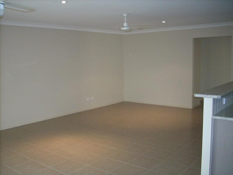 4  Toronto Court BRASSALL 4305, Brassall QLD 4305